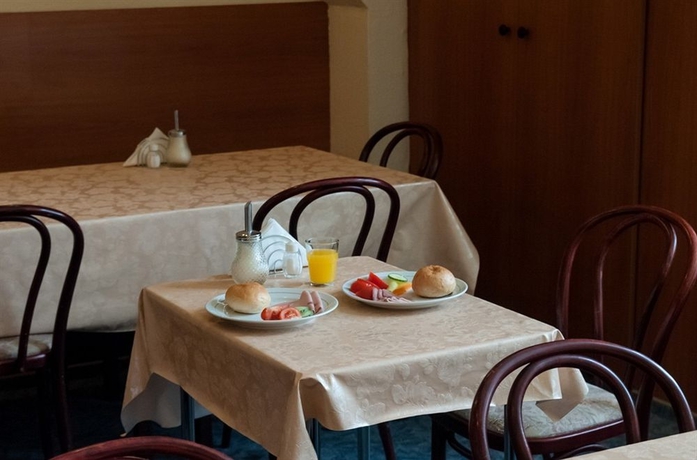 Imagen del bar/restaurante del Hotel Fortuna, Budapest. Foto 3