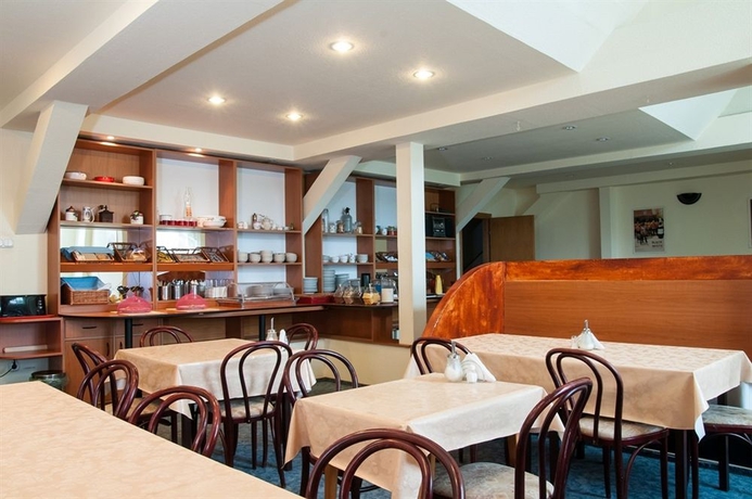 Imagen del bar/restaurante del Hotel Fortuna, Budapest. Foto 4