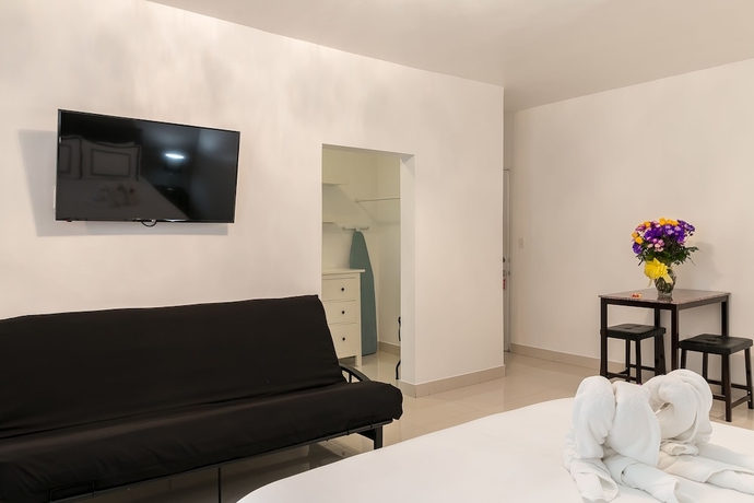 Imagen de la habitación del Hotel Fortuna House. Foto 14