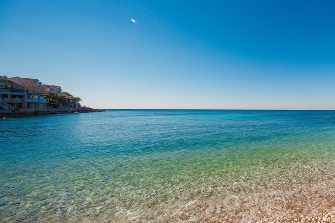 Imagen de los exteriores del Hotel Fortuna, Hvar Island. Foto 5