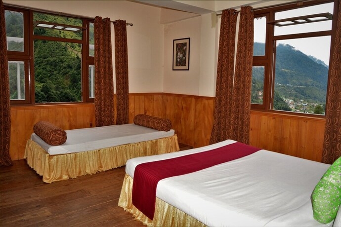 Imagen de la habitación del Hotel Fortuna Lachung. Foto 9