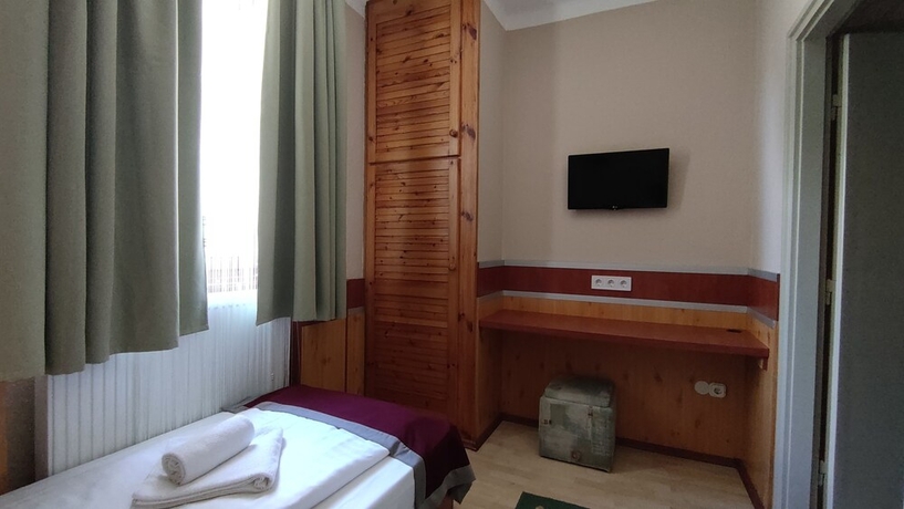 Imagen de la habitación del Hotel Fortuna, Miskolc. Foto 1