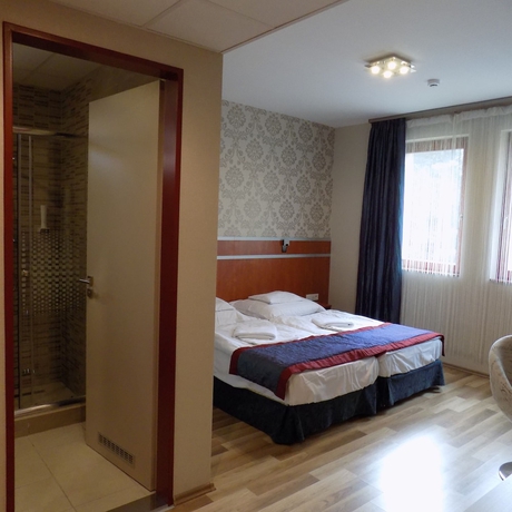 Imagen de la habitación del Hotel Fortuna, Miskolc. Foto 13