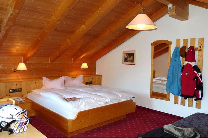 Imagen de la habitación del Hotel Fortuna, Ortisei. Foto 9