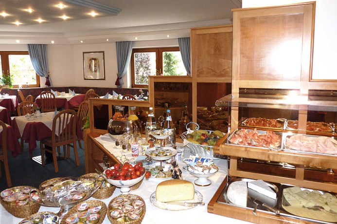 Imagen del bar/restaurante del Hotel Fortuna, Ortisei. Foto 4