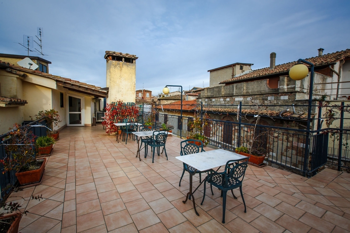 Imagen de los exteriores del Hotel Fortuna, Perugia. Foto 2