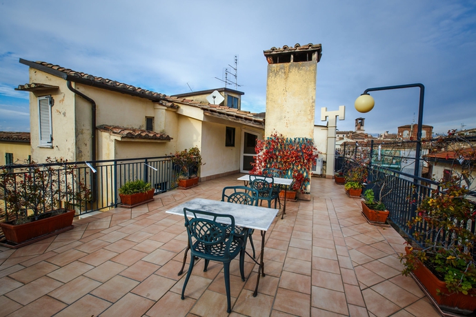 Imagen de los exteriores del Hotel Fortuna, Perugia. Foto 9