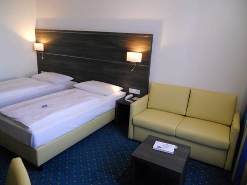 Imagen de la habitación del Hotel Fortuna, Reutlingen. Foto 8