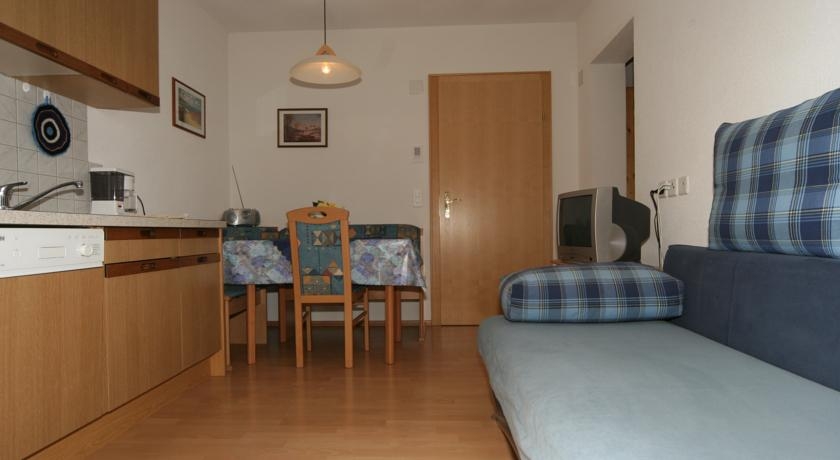 Imagen de la habitación del Hotel Fortuna, Samnaun. Foto 5