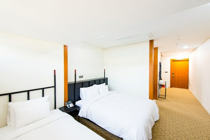 Imagen de la habitación del Hotel Fortuna, Tongyeong. Foto 26