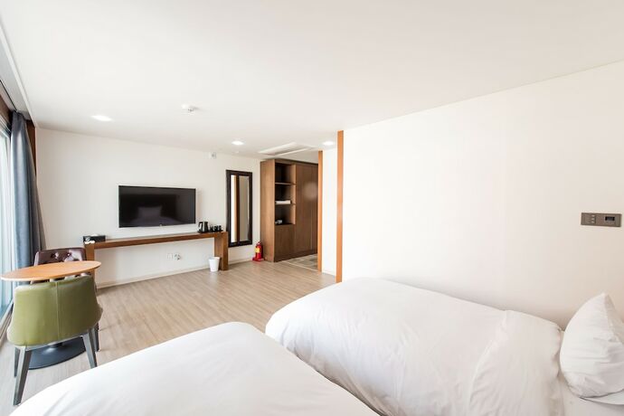 Imagen de la habitación del Hotel Fortuna, Tongyeong. Foto 32