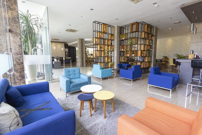 Imagen de los interiores del Hotel FortunaGrande Malioboro. Foto 18