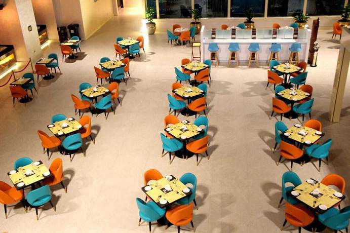 Imagen del bar/restaurante del Hotel Fortune Atrium. Foto 2