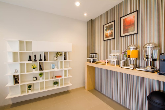 Imagen de los interiores del Hotel Fortune D Maesot. Foto 18
