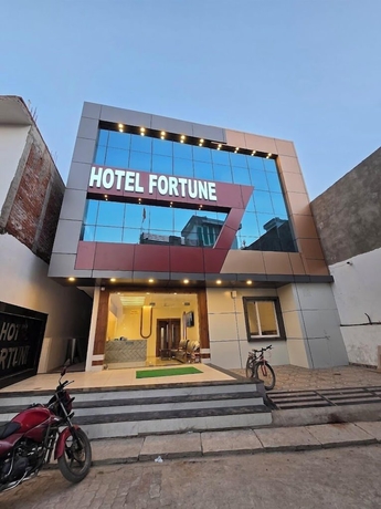 Imagen general del Hotel Fortune, Faizabad. Foto 1