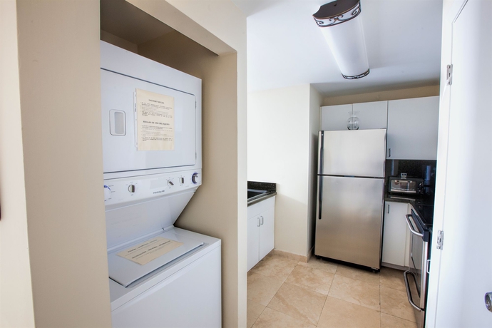 Imagen de la habitación del Hotel Fortune House Suites. Foto 6