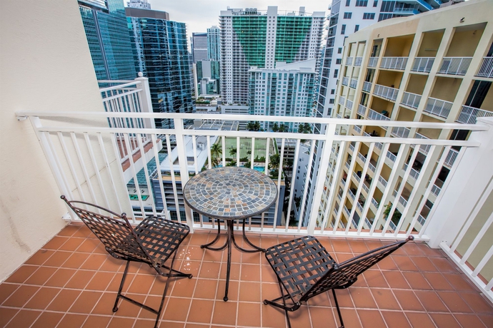 Imagen de la habitación del Hotel Fortune House Suites. Foto 8