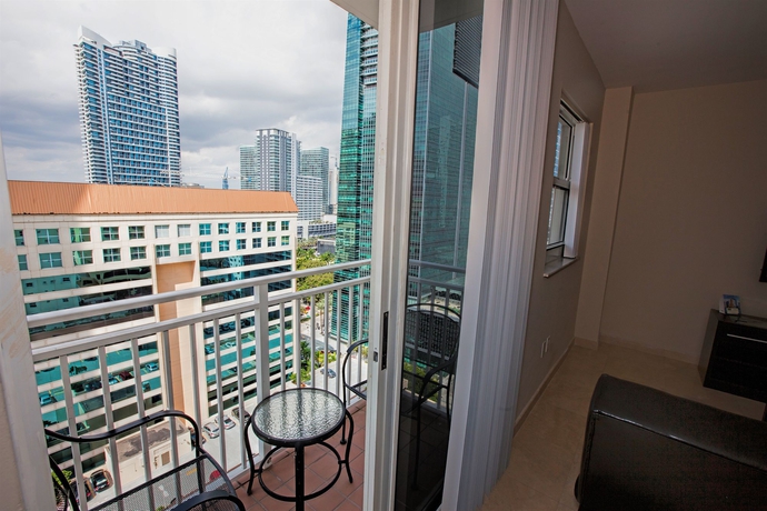 Imagen de la habitación del Hotel Fortune House Suites. Foto 9