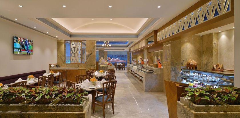 Imagen del bar/restaurante del Hotel Fortune Landmark - Member Itc Group. Foto 4