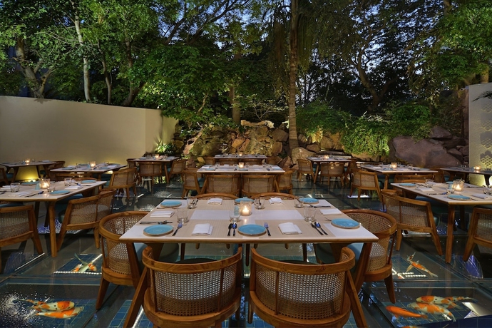 Imagen del bar/restaurante del Hotel Fortune Landmark - Member Itc Group. Foto 5