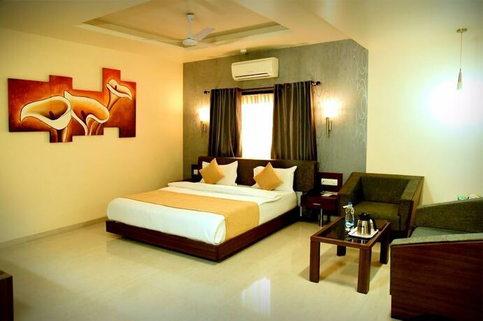 Imagen de la habitación del Hotel Fortune Palace, Jamnagar. Foto 14