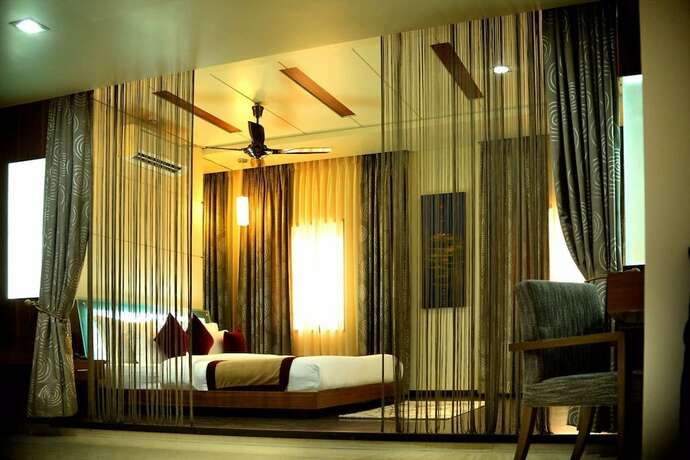 Imagen de la habitación del Hotel Fortune Palace, Jamnagar. Foto 15