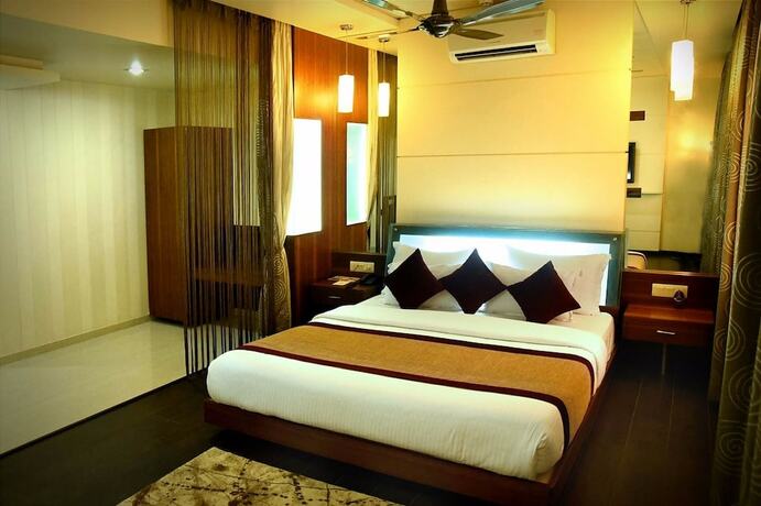 Imagen de la habitación del Hotel Fortune Palace, Jamnagar. Foto 19