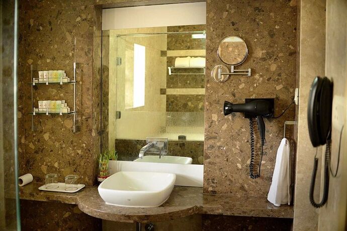 Imagen general del Hotel Fortune Palace, Jamnagar. Foto 11