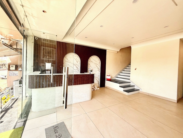 Imagen de los interiores del Hotel Fortune Palace - near Main Places. Foto 16