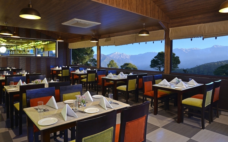 Imagen del bar/restaurante del Hotel Fortune Park Moksha - Member Itc Group, Mcle. Foto 5