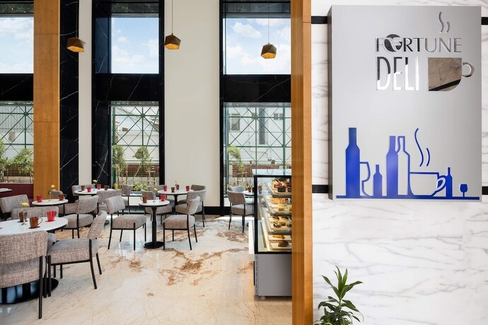 Imagen del bar/restaurante del Hotel Fortune Park Tiruppur- Member Itc's Group. Foto 7