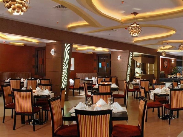 Imagen del bar/restaurante del Hotel Fortune Park Vallabha-member Itc Group. Foto 2