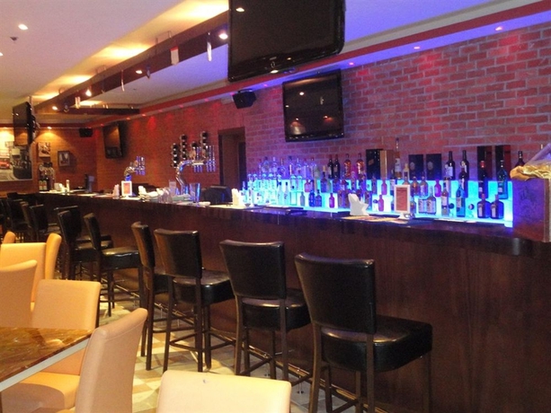 Imagen del bar/restaurante del Hotel Fortune Plaza. Foto 5