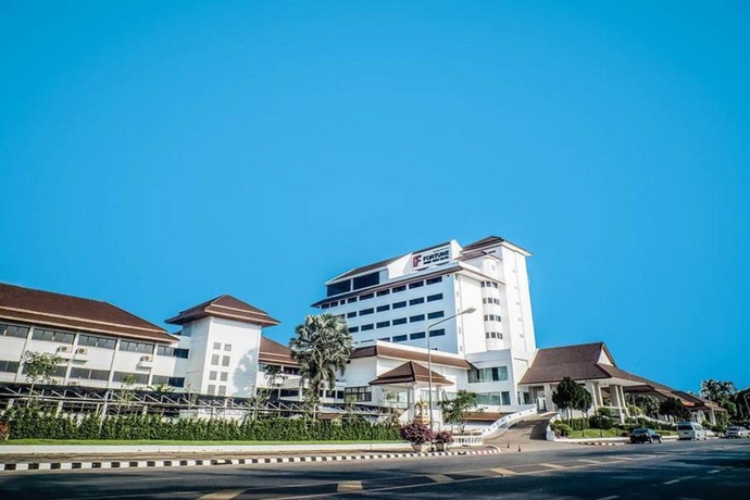 Imagen de los exteriores del Hotel Fortune River View Nakhon Phanom. Foto 9