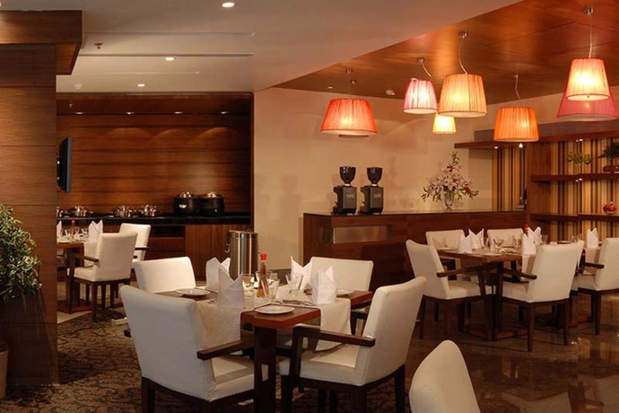 Imagen general del Hotel Fortune Select Exotica Navi Mumbai. Foto 10