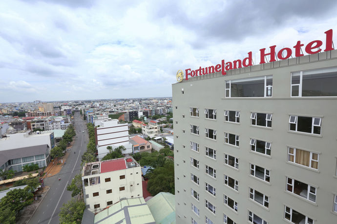Imagen de los exteriores del Hotel Fortuneland. Foto 6