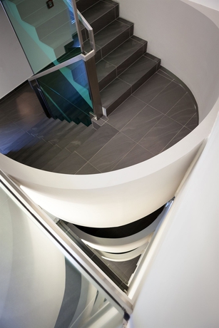 Imagen de los interiores del Hotel FortyPlusOne. Foto 16