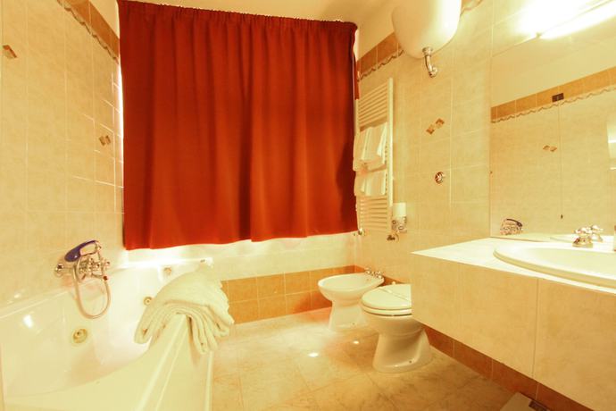 Imagen de la habitación del Hotel Forum, Foiano della Chiana. Foto 4