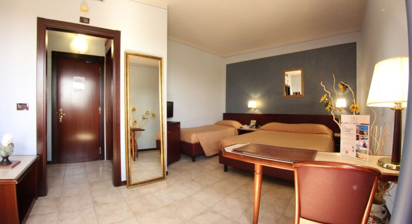 Imagen de la habitación del Hotel Forum, Foiano della Chiana. Foto 16