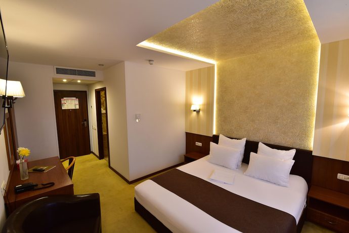 Imagen de la habitación del Hotel Forum, PLOIESTI. Foto 7