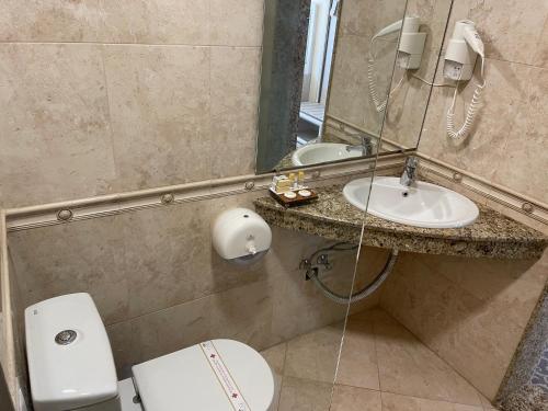 Imagen de la habitación del Hotel Forum, Pazardzhik. Foto 19