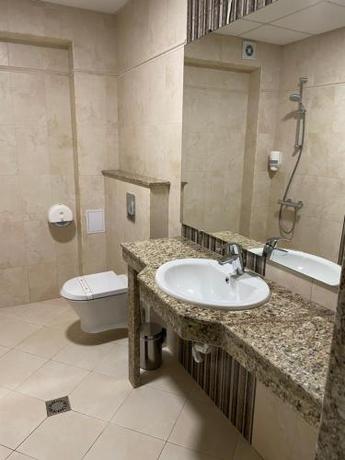 Imagen general del Hotel Forum, Pazardzhik. Foto 9