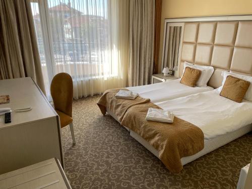 Imagen general del Hotel Forum, Pazardzhik. Foto 10