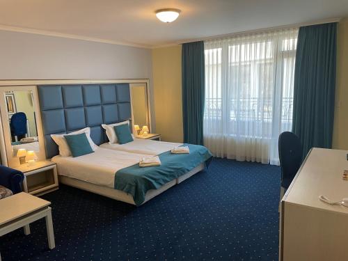 Imagen general del Hotel Forum, Pazardzhik. Foto 11