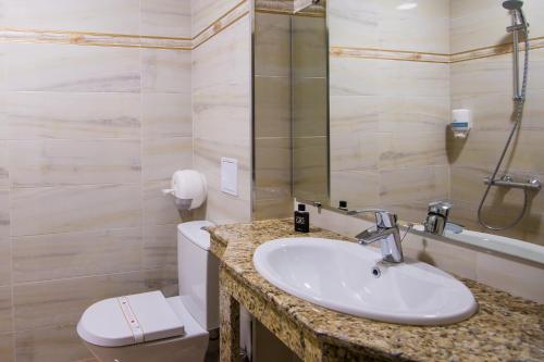 Imagen de la habitación del Hotel Forum, Pazardzhik. Foto 20