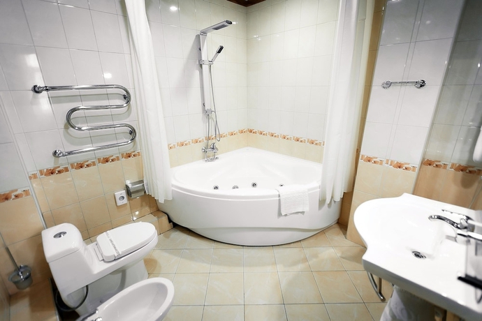 Imagen de la habitación del Hotel Forum Plaza. Foto 2