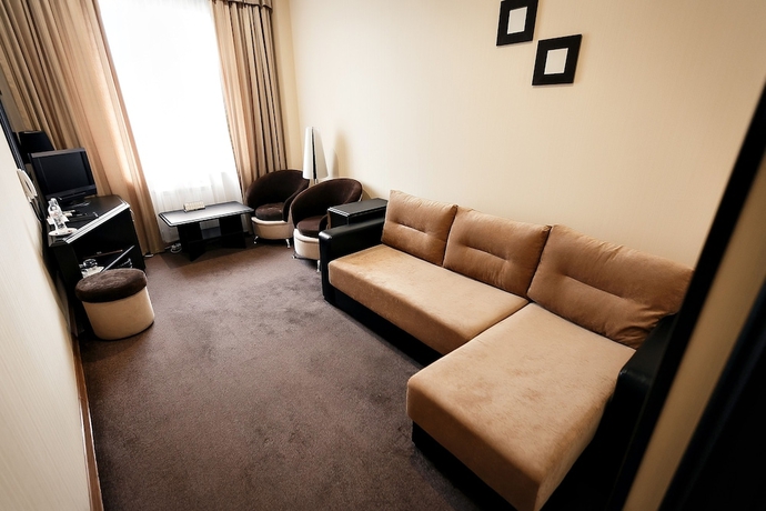 Imagen de la habitación del Hotel Forum Plaza. Foto 10