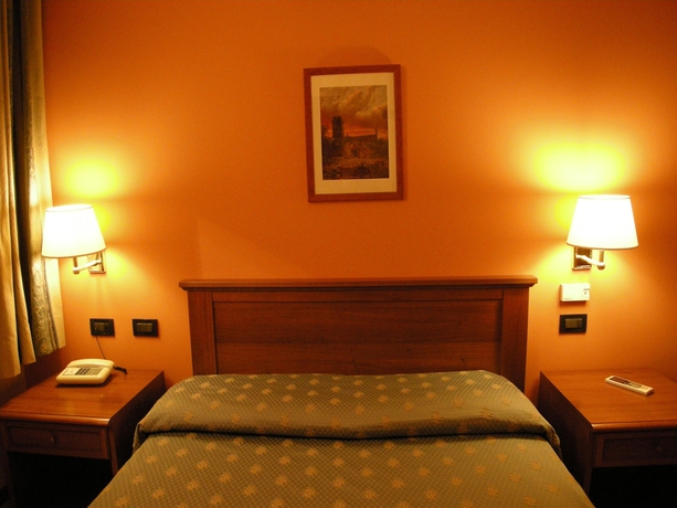 Imagen de la habitación del Hotel Forum, Rozzano. Foto 12
