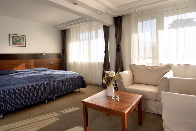 Imagen de los interiores del Hotel Forum, Sofia. Foto 10