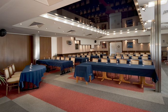 Imagen de los interiores del Hotel Forum, Sofia. Foto 11